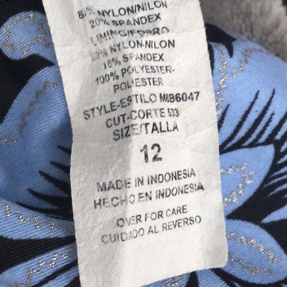 Maxine woman’s size 12 one piece swimsuit☀️☀️☀️ - Picture 5 of 6